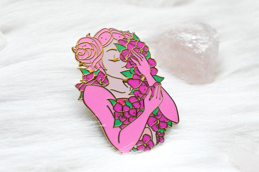 Pink Pearl (Volley Ball) Enamel Pin | Steven Universe